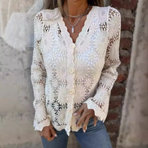 Camisa de Encaje Elegante con Detalles Artísticos