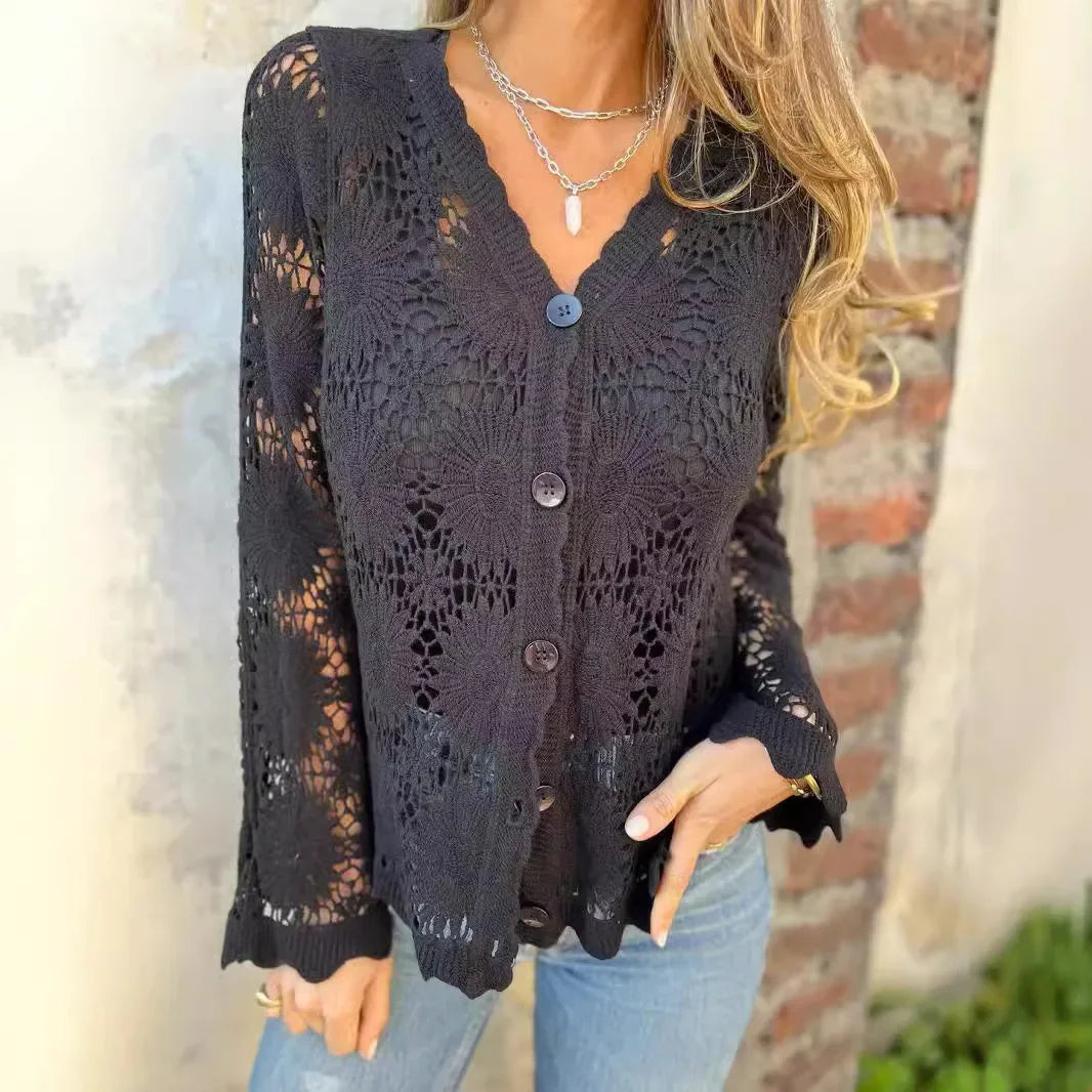 Camisa de Encaje Elegante con Detalles Artísticos