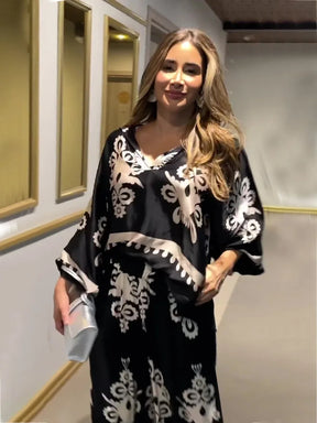 Conjunto Bordado Suave y Versátil Mujer Romana